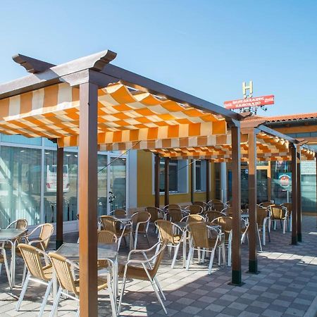 Hotel Camino Real Duenas Luaran gambar