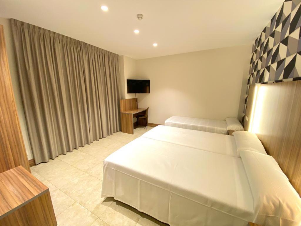 Hotel Camino Real Duenas Luaran gambar