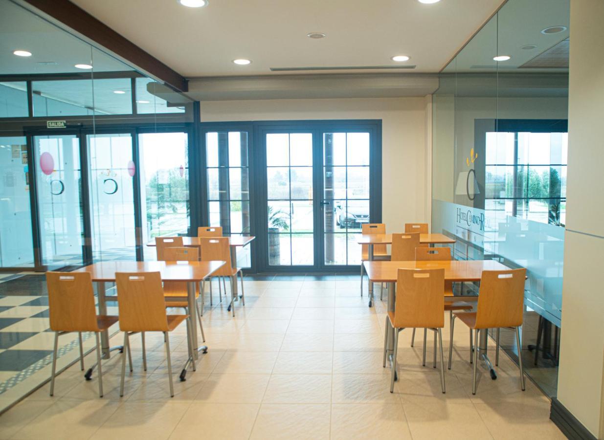 Hotel Camino Real Duenas Luaran gambar