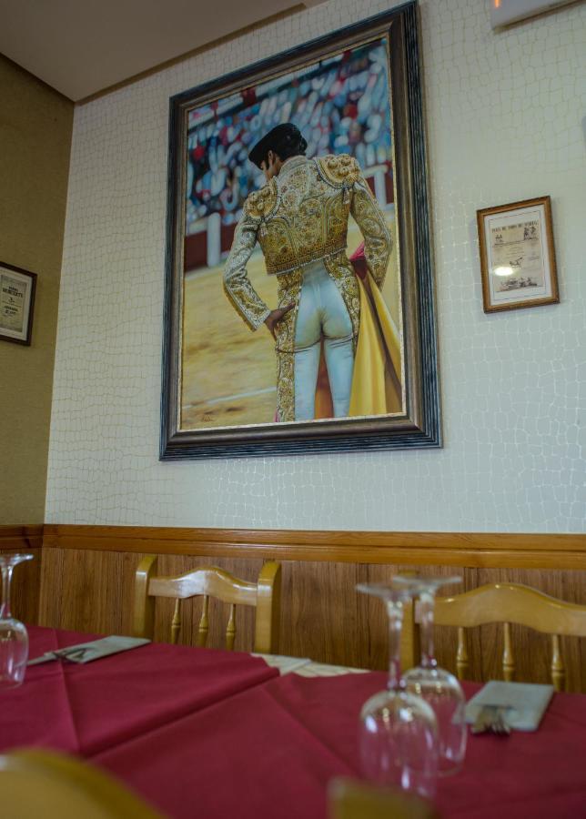 Hotel Camino Real Duenas Luaran gambar