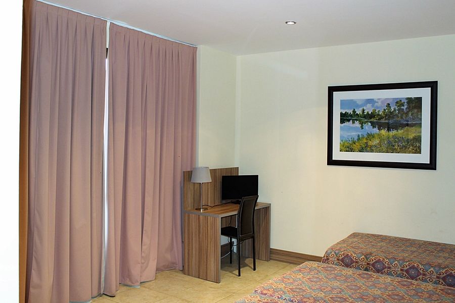 Hotel Camino Real Duenas Luaran gambar