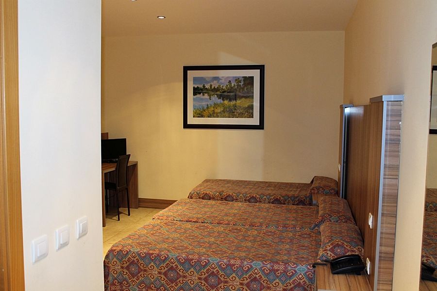 Hotel Camino Real Duenas Luaran gambar