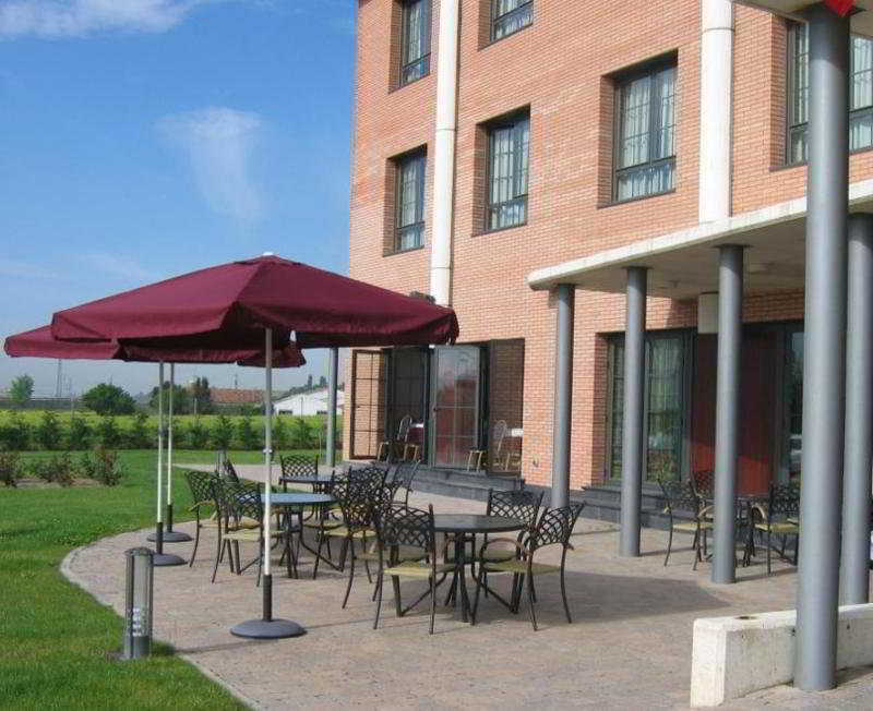 Hotel Camino Real Duenas Luaran gambar